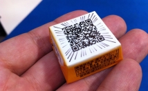 کدQR-شامل-اطلاعات-دلخواه-اسم-تلفن-آدرس-سایت-ایمیل-لوگو-طرح-دلخواه-بسازم