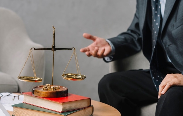 مشاوره حقوقی ، کیفری ارائه بدم