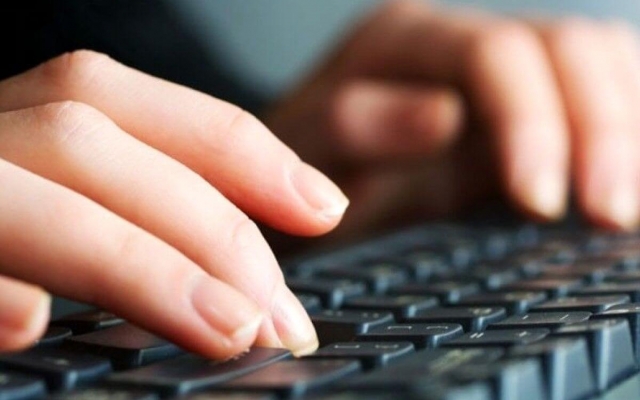 تایپ متون فارسی انجام بدم