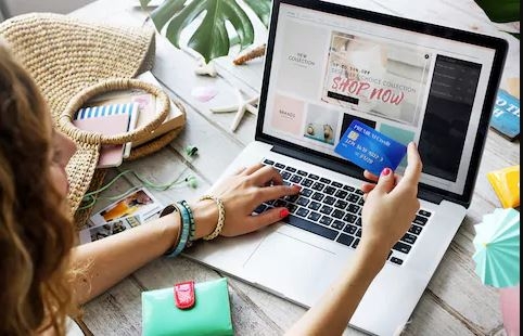 یک فروشگاه اینترنتی با قابلیت اتصال به درگاه پرداخت(بانکی) برای شما ایجاد کنم.