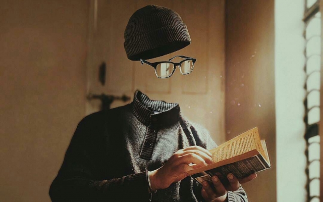 به سلیقه خودتون داستان،نمایشنامه،مقاله و.. بنویسم و نیازتون رو برآورده کنم.