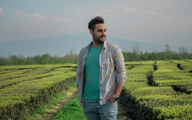 عکسای شمارو اونطوری که میخواید ویرایش و طراحی کنم مثل تنظیم نور.رنگ.ادیت....