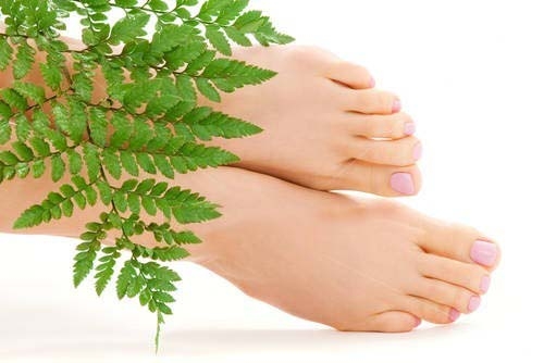 ماساژ پا رو همراه با عکس بهتون یاد بدم.