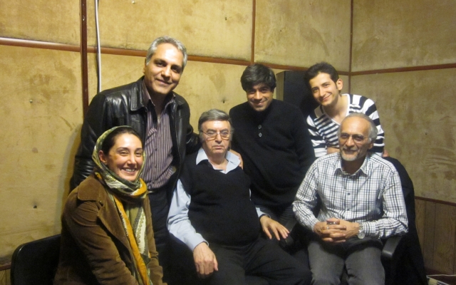 گویندگی و دوبله کنم همچنین گویندگان صدا و سیما رو براساس انتخاب شما آفیش کنم.