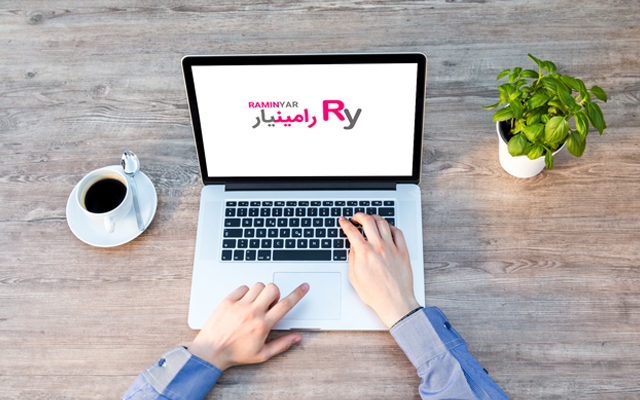 طراحی گرافیکی انواع سایت های مختلف در فتوشاپ انجام بدم