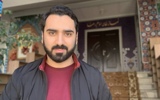 خدمات گویندگی و نریشن رو انجام بدم