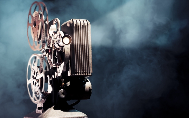 درباره فیلم و سینما بنویسم، توضیح بدم، نقد بنویسم یا تحلیل موضوعی انجام بدم.