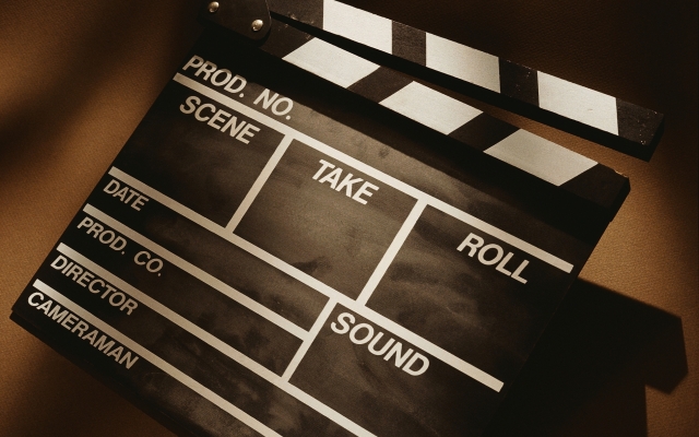 درباره فیلم و سینما بنویسم، توضیح بدم، نقد بنویسم یا تحلیل موضوعی انجام بدم.