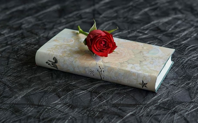 برای شما در انواع قالب ها ، شعر بگم . برای هدیه ، کادو تولد و ...