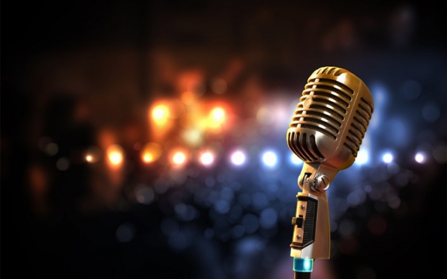 گویندگی و نریشن بر روی کلیپ ا انجام بدم و در این زمینه فعالیت دارم