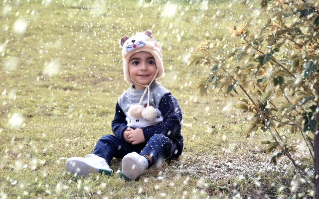 ادیت عکس/طراحی ژورنال عروس و کودک/فتومونتاژ/ ترمیم عکسهای قدیمی انجام بدم