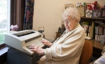 خدمات-تایپی-دوستان-فقط-کافیه-امتحان-کنید-عکس-تصویر-متن