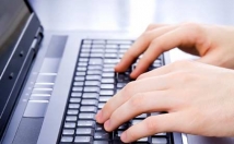 یک-تایپیست-مسلط-تایپ-ده-انگشتی-هستم