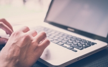 محتوای-هفتگی-سئو-شده-تولید-چراغ-سبز-داخل-سایت-قرار-بدهم