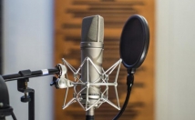 نریشن-گویندگی-متن-انگلیسی-شمارو-لهجه-عالی-هزینه-مناسب